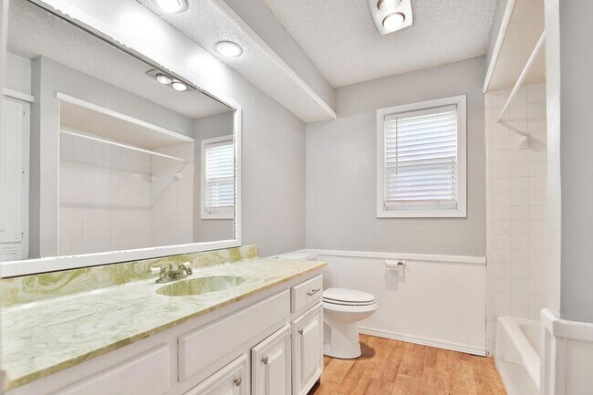 Building Photo - 4818 73rd St