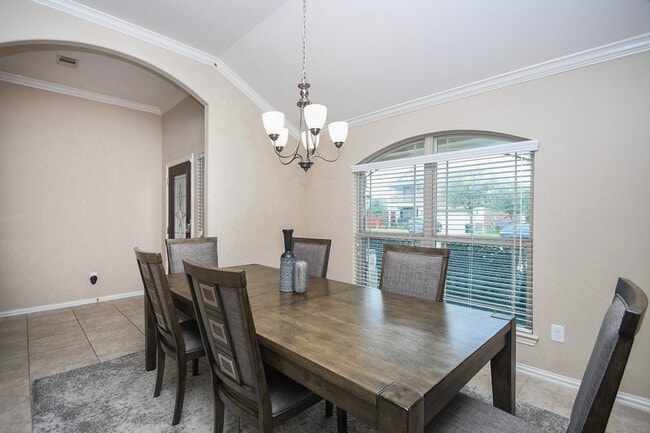 Building Photo - 20415 Kittredge Dr