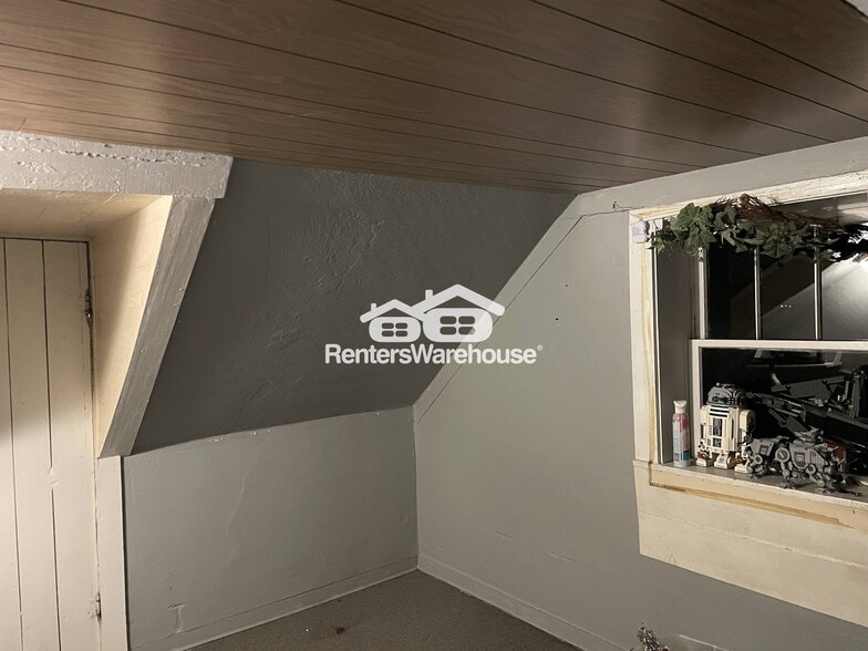 Building Photo - 1053 23rd Ave