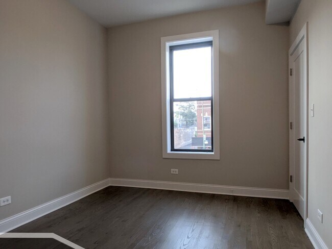 Building Photo - 3405 W Fullerton Ave