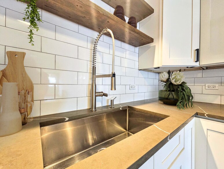 Building Photo - 1350 N Dearborn St