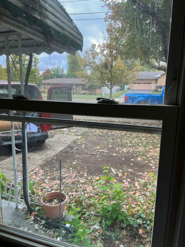 Building Photo - 1261 Lincoln Park Blvd