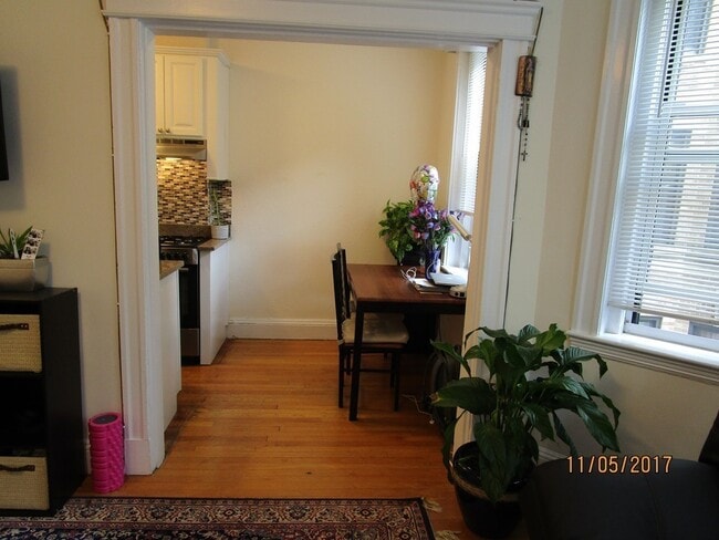 Building Photo - 116 Riverway