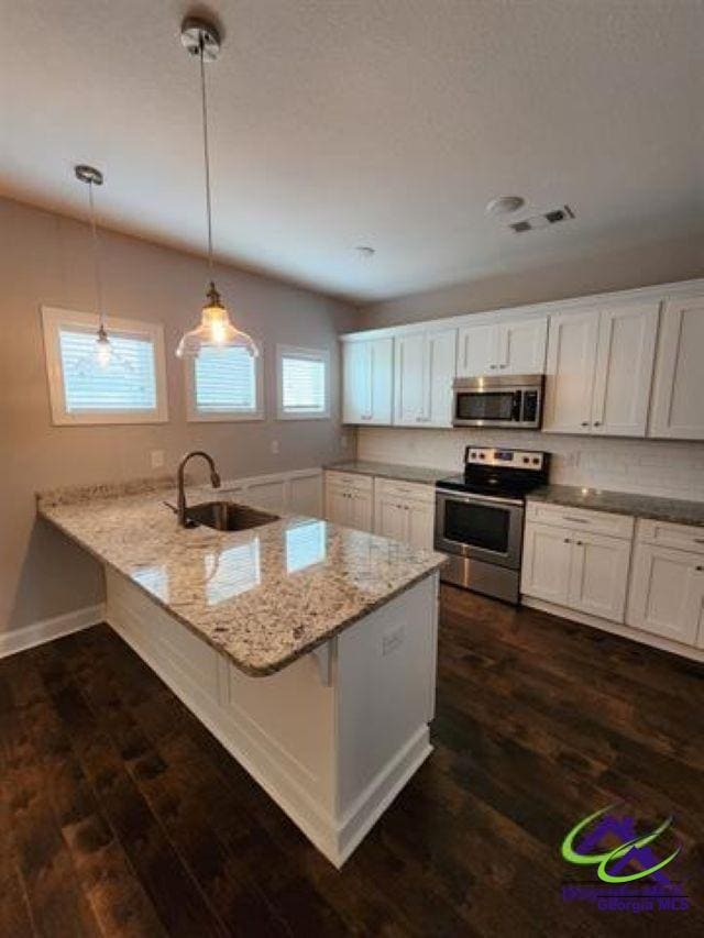 Building Photo - 101 Cascades Ct