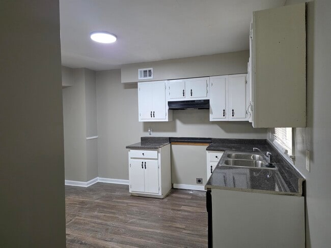 Building Photo - 3602 Gowan Dr