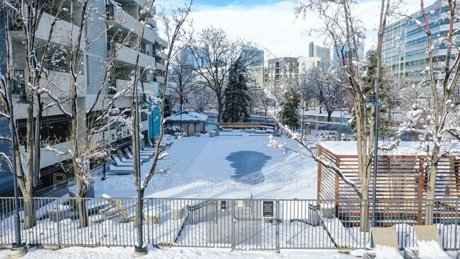 Building Photo - 601 W 11th Ave