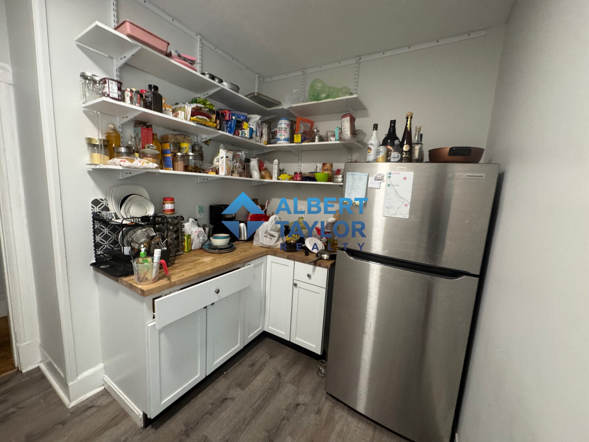 Building Photo - 22 Royal St