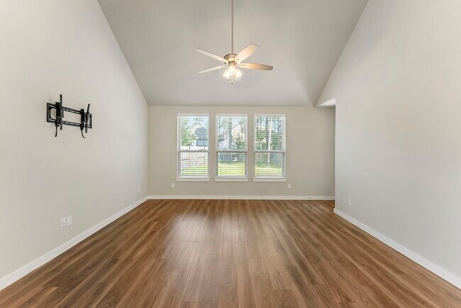 Building Photo - 421 Soapberry Tree Ct