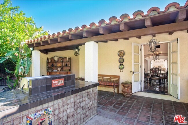 Building Photo - 2231 S Caliente Dr