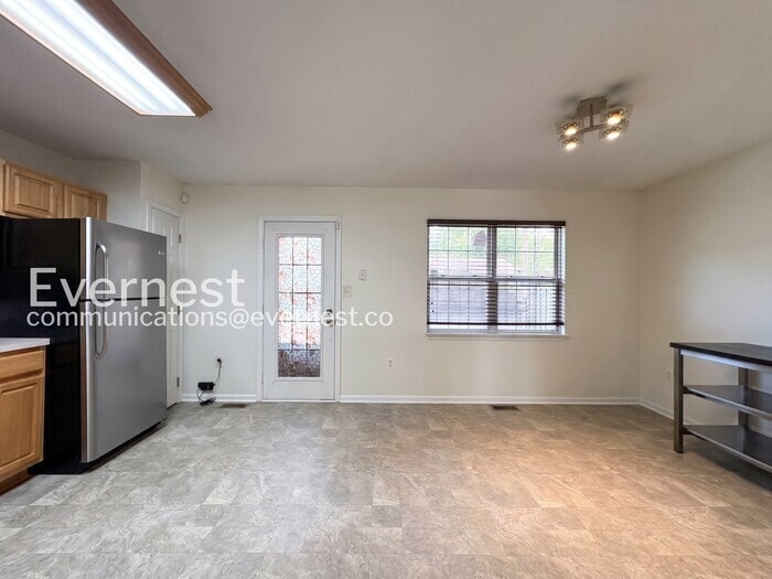 Building Photo - 1101 Highpointe Blvd