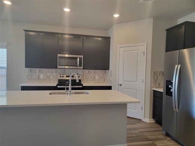 Building Photo - 109 Capella Wy