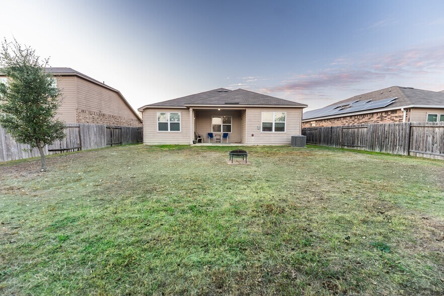 Building Photo - 6210 Underwood Way