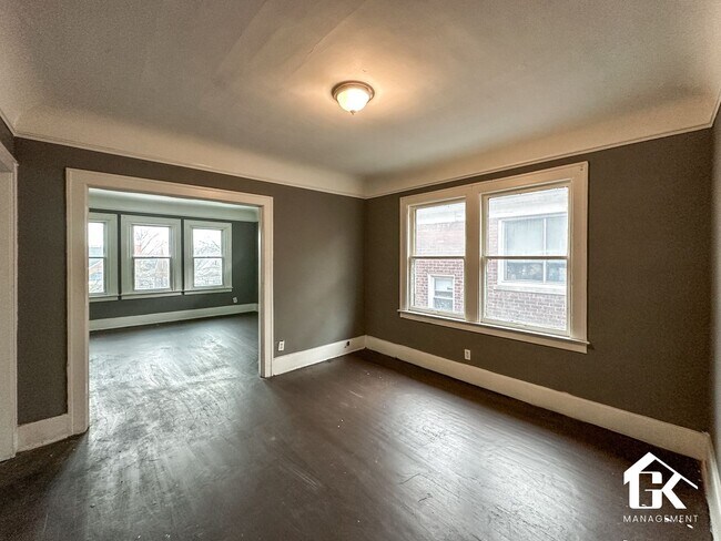 Building Photo - 2732-2734 Clements