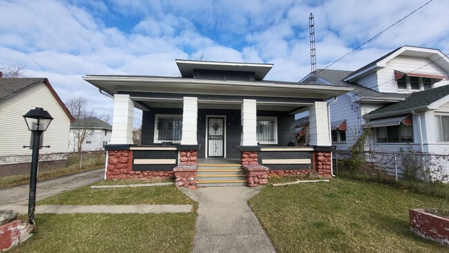 Primary Photo - Move-In Ready 2BR/2BA with Garage – Great Location