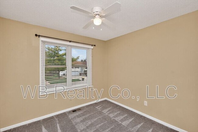 Building Photo - 260 Windfield Pkwy