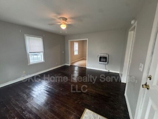 Building Photo - 115 SW 23rd St