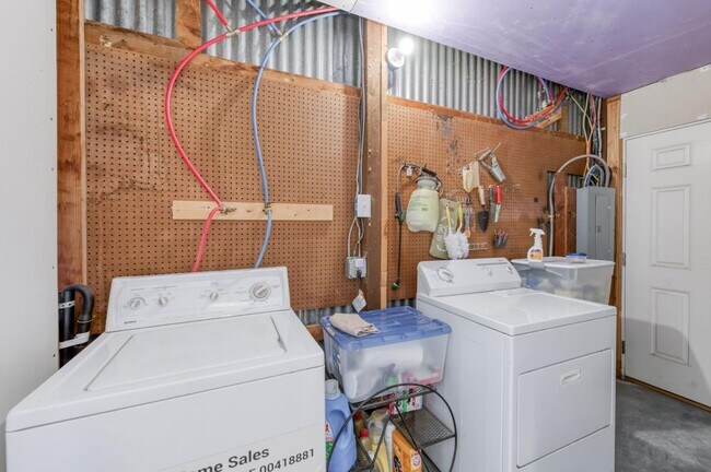 Building Photo - 12712 E McKinley Ave