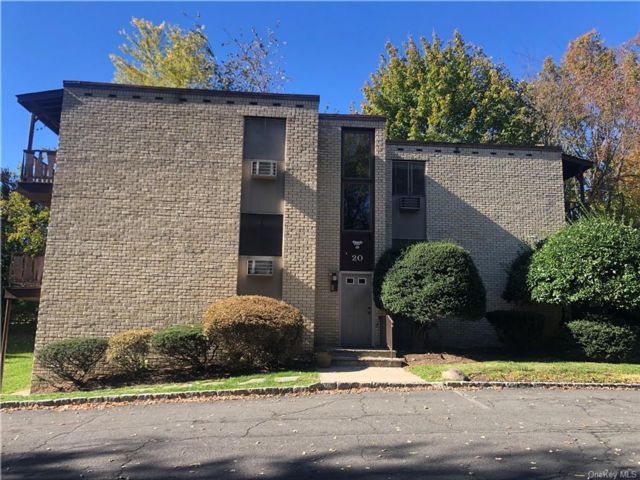 Primary Photo - 20 Fisher Ave