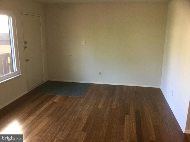 Building Photo - 1835 Westwind Way
