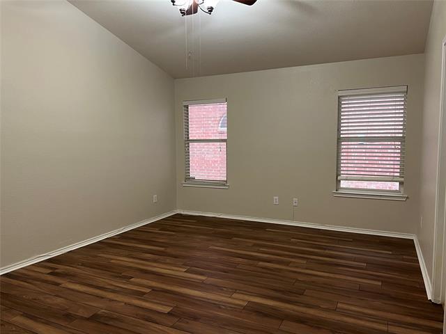 Building Photo - 1535 Sleepy Hollow Dr
