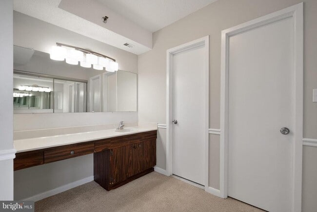 Building Photo - 3709 S George Mason Dr