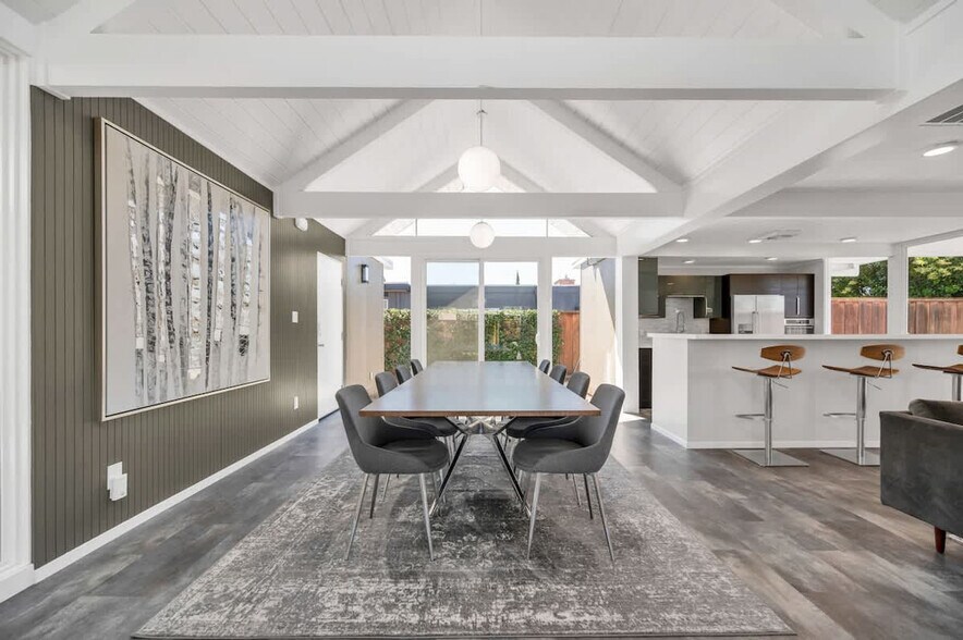 Building Photo - 4131 Phoenix St