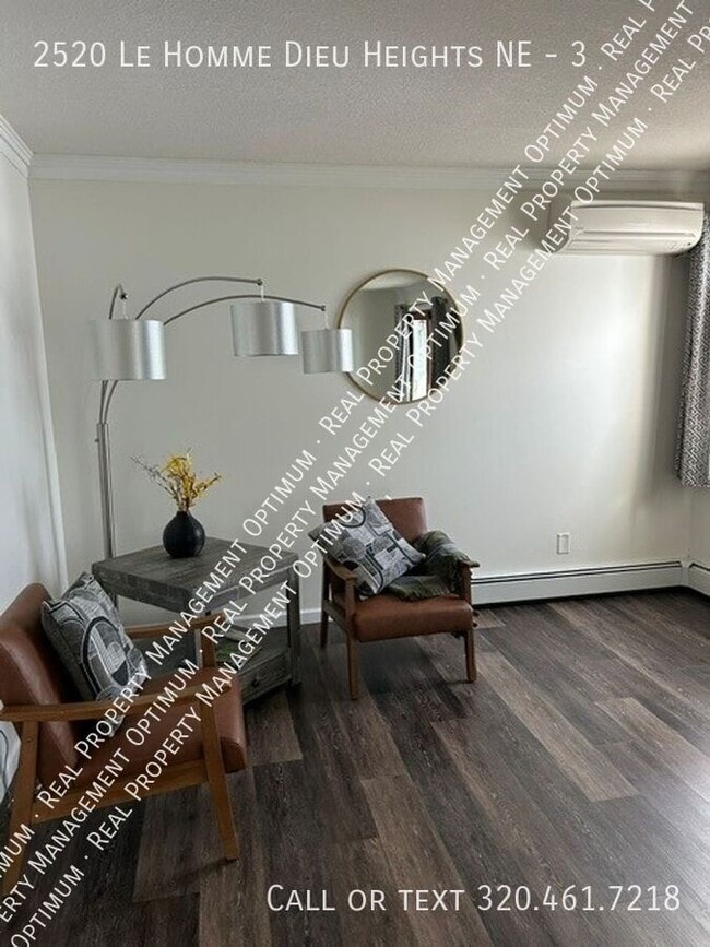 Building Photo - 2520 Le Homme Dieu Heights NE