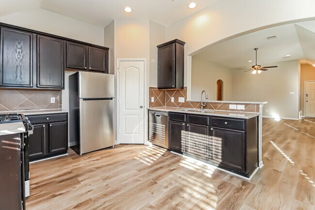 Building Photo - 323 Sea Breeze Dr