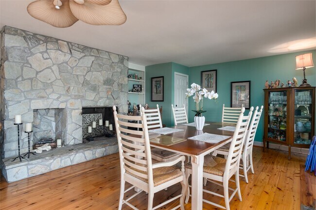 Building Photo - Waterfront Property