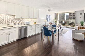 Building Photo - Remodeled One Bedroom One Bath at Villa on...