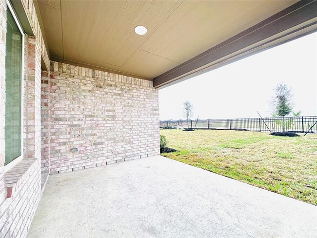 Building Photo - 27527 Village Cir Dr