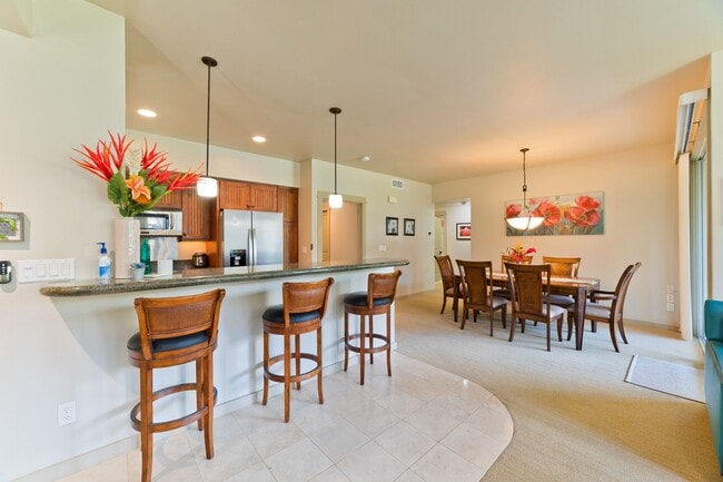 Building Photo - 75-6025 Alii Dr. F102