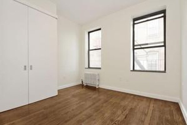 Building Photo - 211 Henry Street