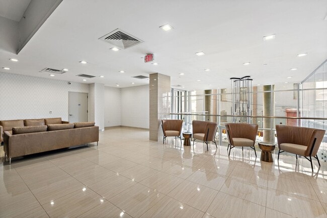 Building Photo - 1700 Park Ave