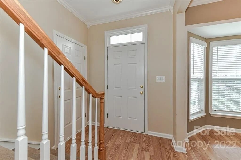 Front Door and Garage Door - 5072 Parkview Way