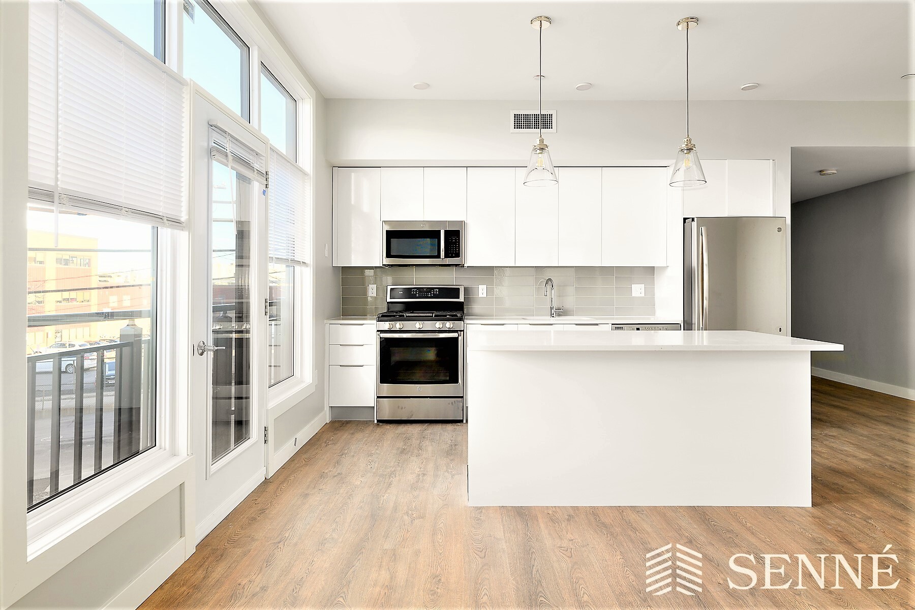 Building Photo - 44 Medford St