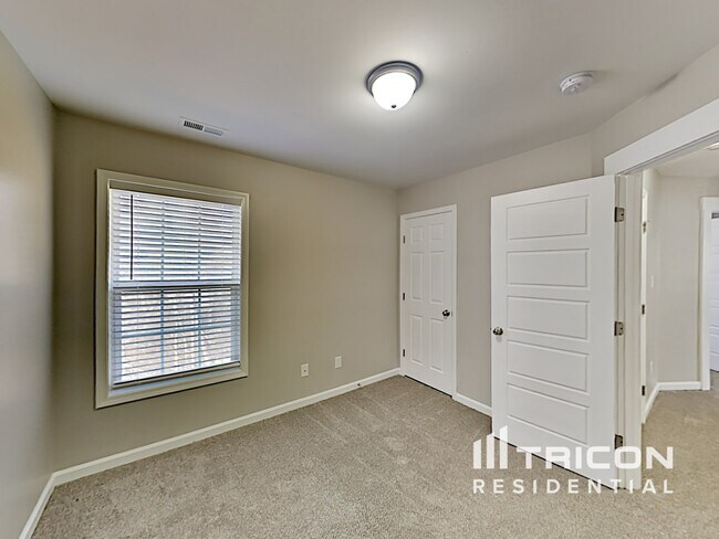 Building Photo - 1224 Sweetgrass St