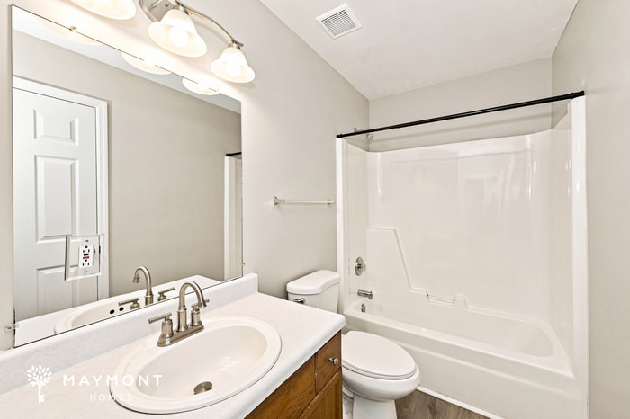 Building Photo - 415 Country Village Dr