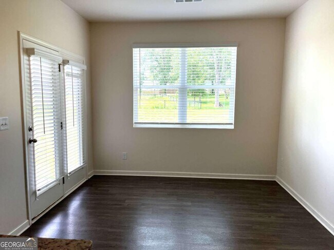 Building Photo - 107 Rapps Ave