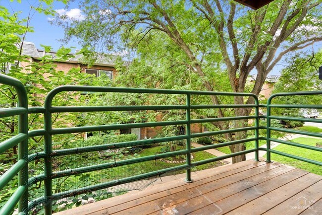 Building Photo - 909 Buccaneer Dr