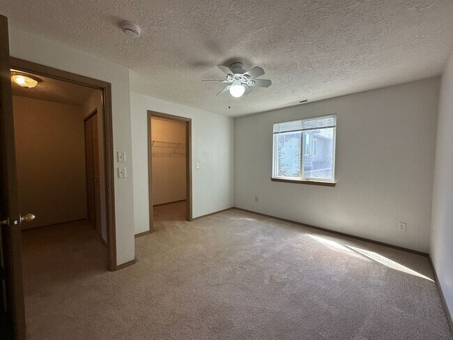 Building Photo - Fresh interior and exterior new painting