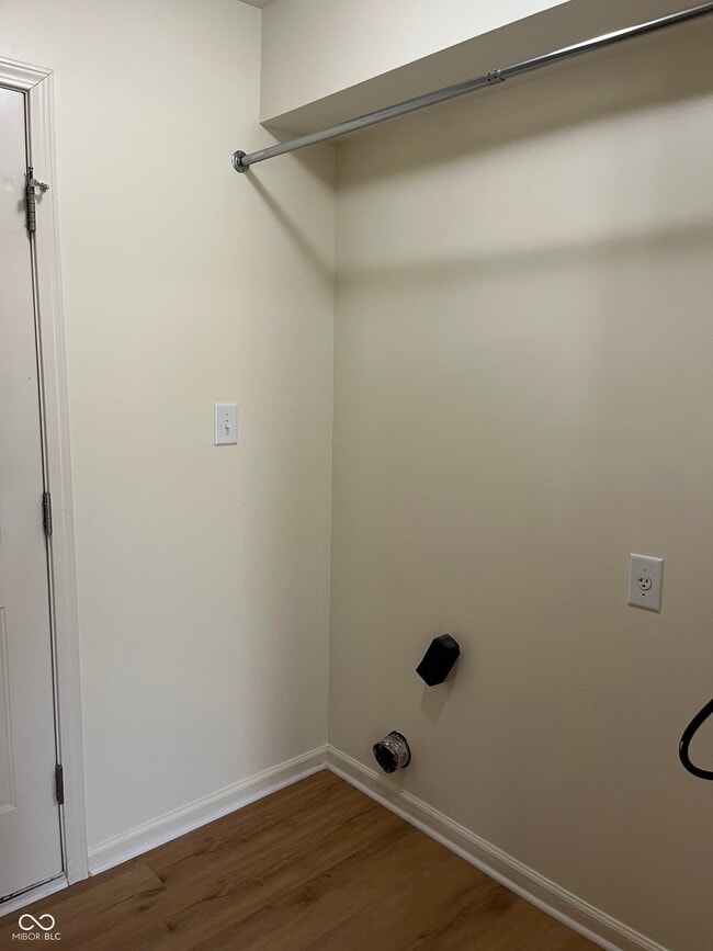 Building Photo - 2014 Falcon Ct