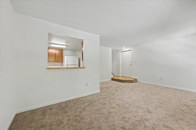 Building Photo - 1410 Greendale Ct