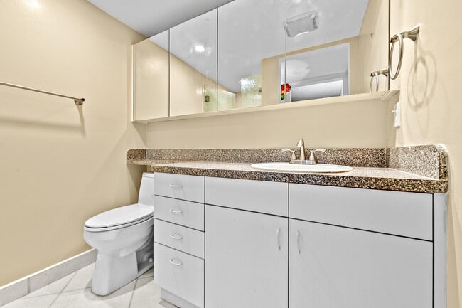 Building Photo - 344 Piedmont Trail