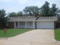 Building Photo - Charming home in The Village