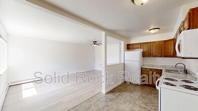 Building Photo - 3014 Mallard Dr