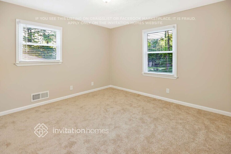 Building Photo - 3857 Pointe Bleue Dr