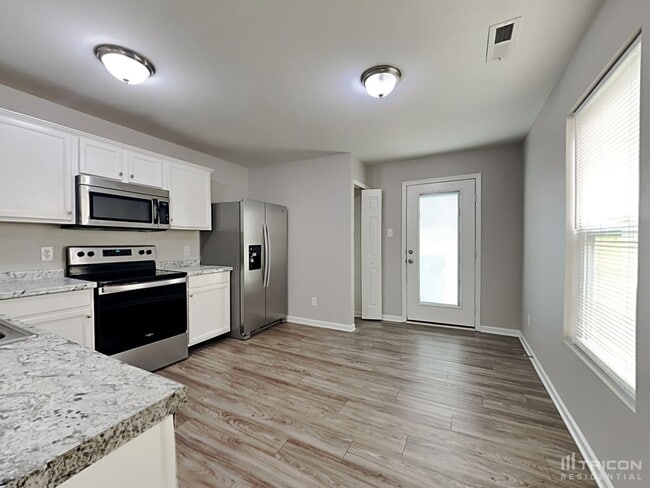 Building Photo - 6231 Salamander Run Ln