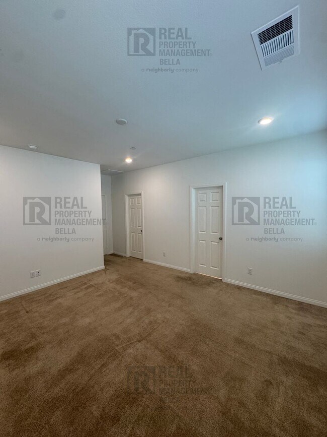 Building Photo - A Home Designed for the Way You Live – Minutes from Talavera Park