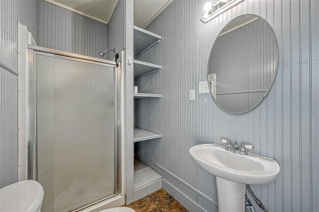 Building Photo - 6143 Kamas Ln